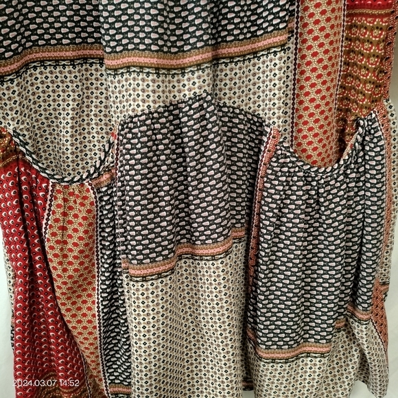 Umgee size Large Crochet Bodice Peasant Boho Style Dress Pockets - Picture 2 of 9